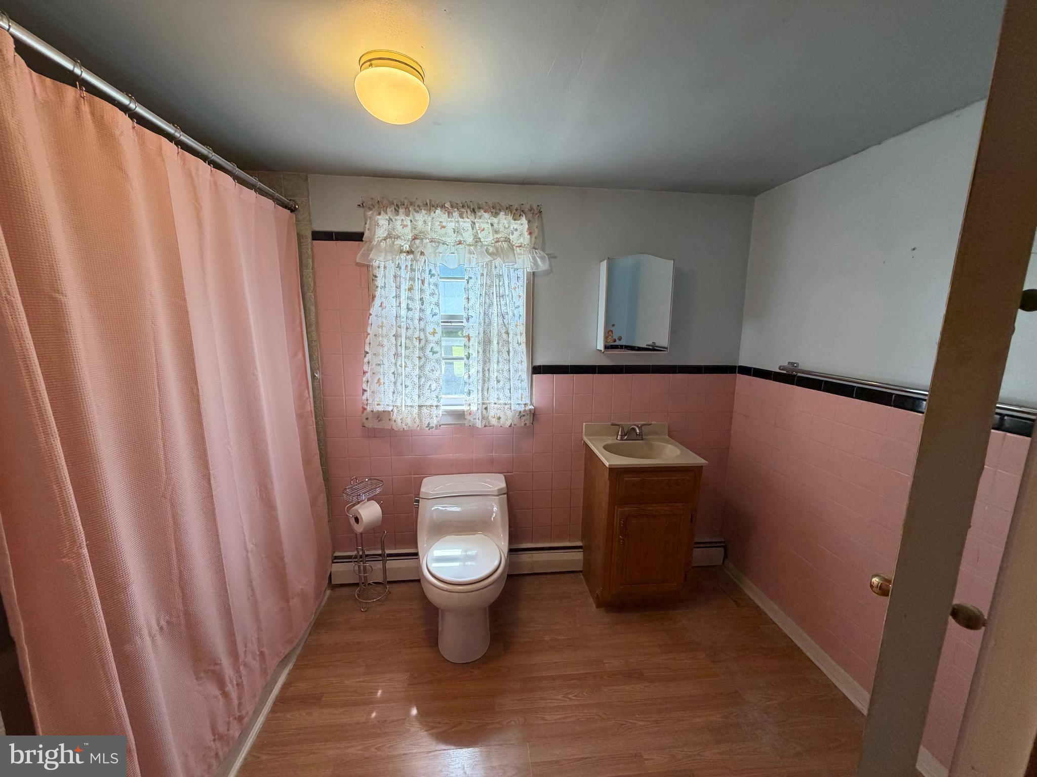 433 Juliustown Pemberton Road Juliustown, NJ 08022 - Photo 19 of 26 2nd floor full bath