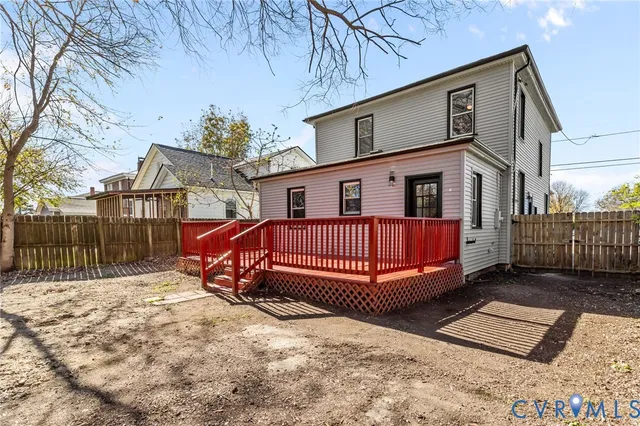 a view of a house with a outdoor space