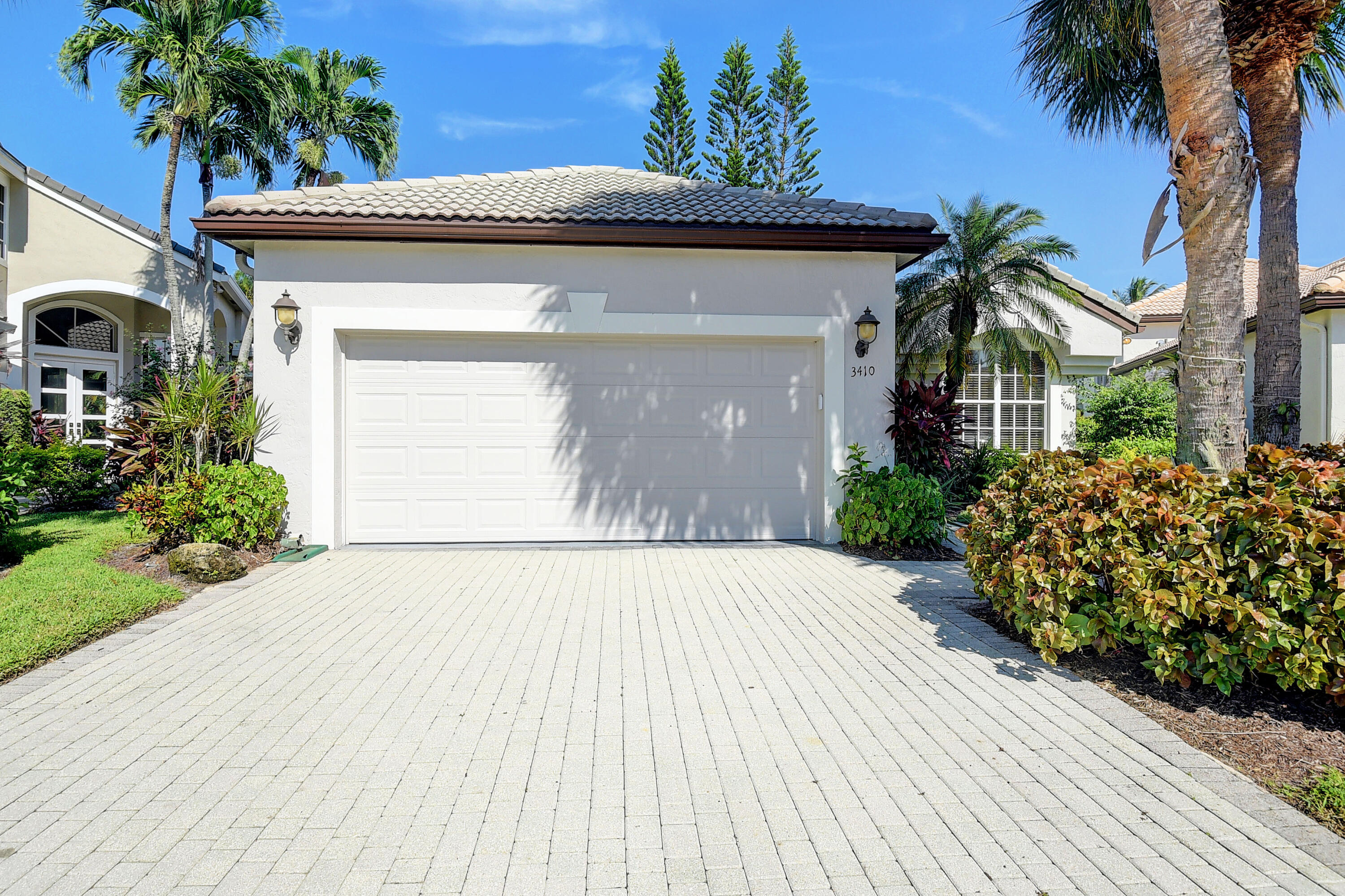 3410 Northwest 51st Place Boca Raton, FL 33496 - Photo 4 of 65 03_dsc_4617_18_19_20_21