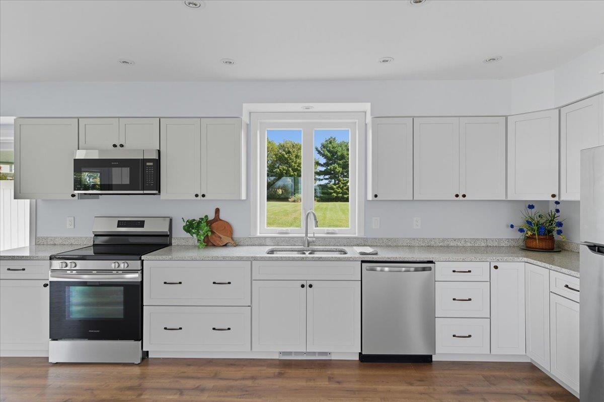 4733 Maquam Shore Road St. Albans Town, VT 05488 - Photo 9 of 60 Gallery Image 9
