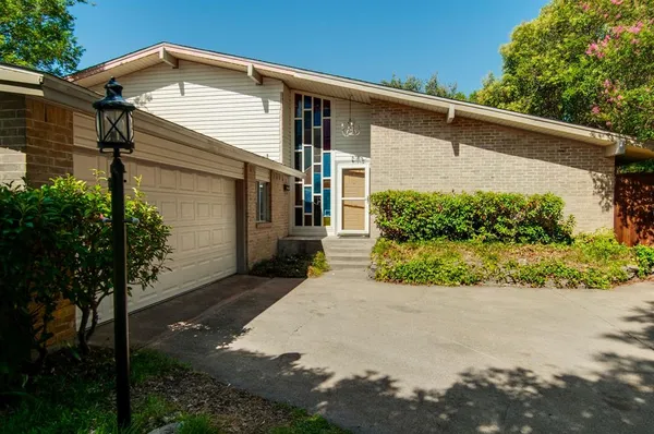 $2,895 | 9023 Pinewood Drive, Dallas, TX 75243