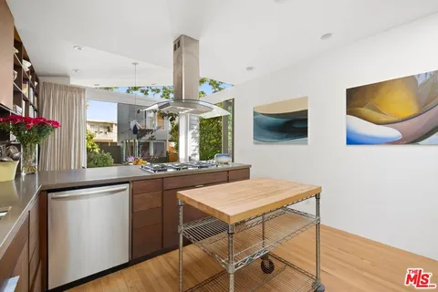 $3,350,000 | Undisclosed Address, Santa Monica, CA 90405