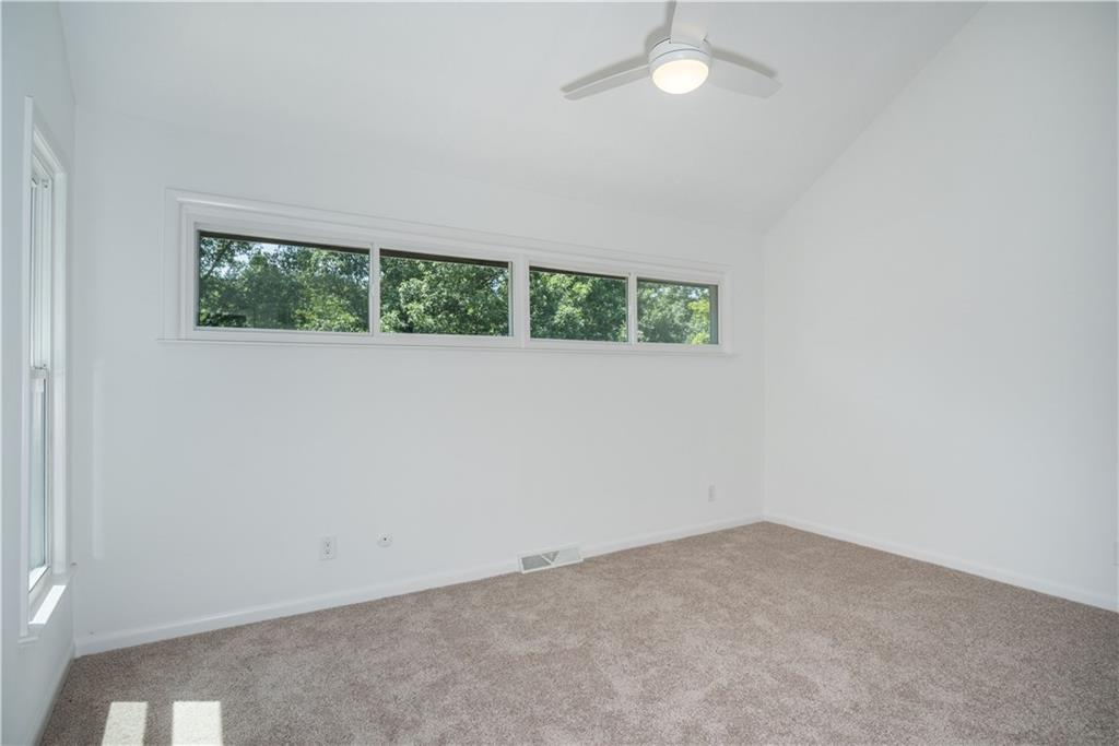8273 Thompson Run Road Pittsburgh, PA 15237 - Photo 14 of 24 Gallery Image 14