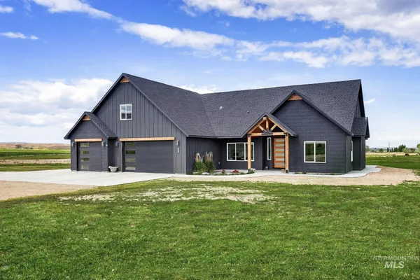 $935,000 | 6335 Johnstone Road, Homedale, ID 83628