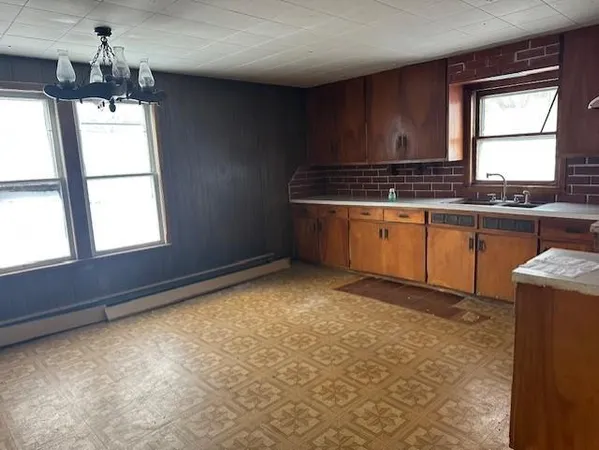 $11,900 | 306 Maple Street, Lyle, MN 55953