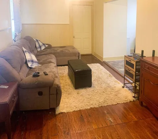 $3,030 | 25 George Street, Unit B, Charleston, SC 29401