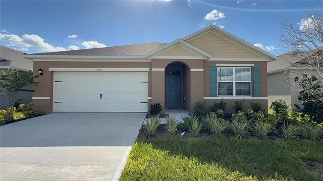 $1,850 | 504 Taylor Grvs Street, Lake Wales, FL 33898