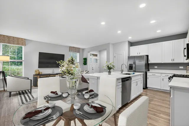 $315,000 | 1001 North Draper Road, McHenry, IL 60050