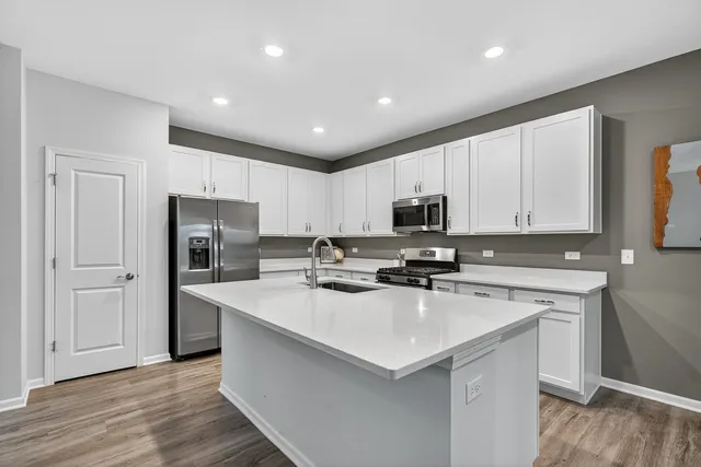 $315,000 | 1001 North Draper Road, McHenry, IL 60050