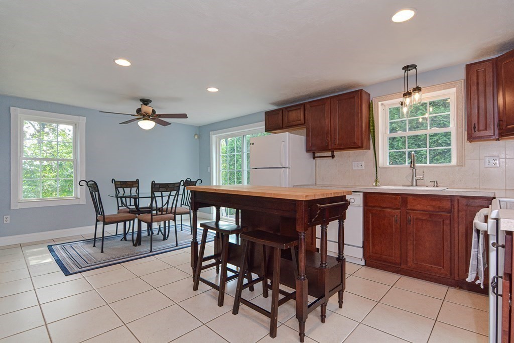 9 A Ansonia Road, Unit 1A LEFT Worcester, MA 01605 - Photo 4 of 29 Gallery Image 4