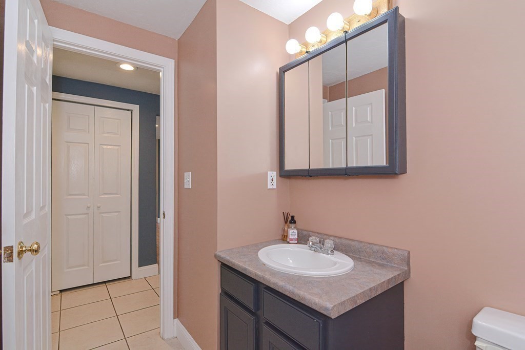 9 A Ansonia Road, Unit 1A LEFT Worcester, MA 01605 - Photo 10 of 29 Gallery Image 10