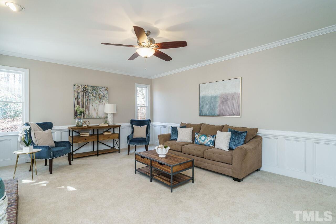 7920 Sutcliffe Drive Raleigh, NC 27613 - Photo 12 of 37 Great size FM with gas log fireplace