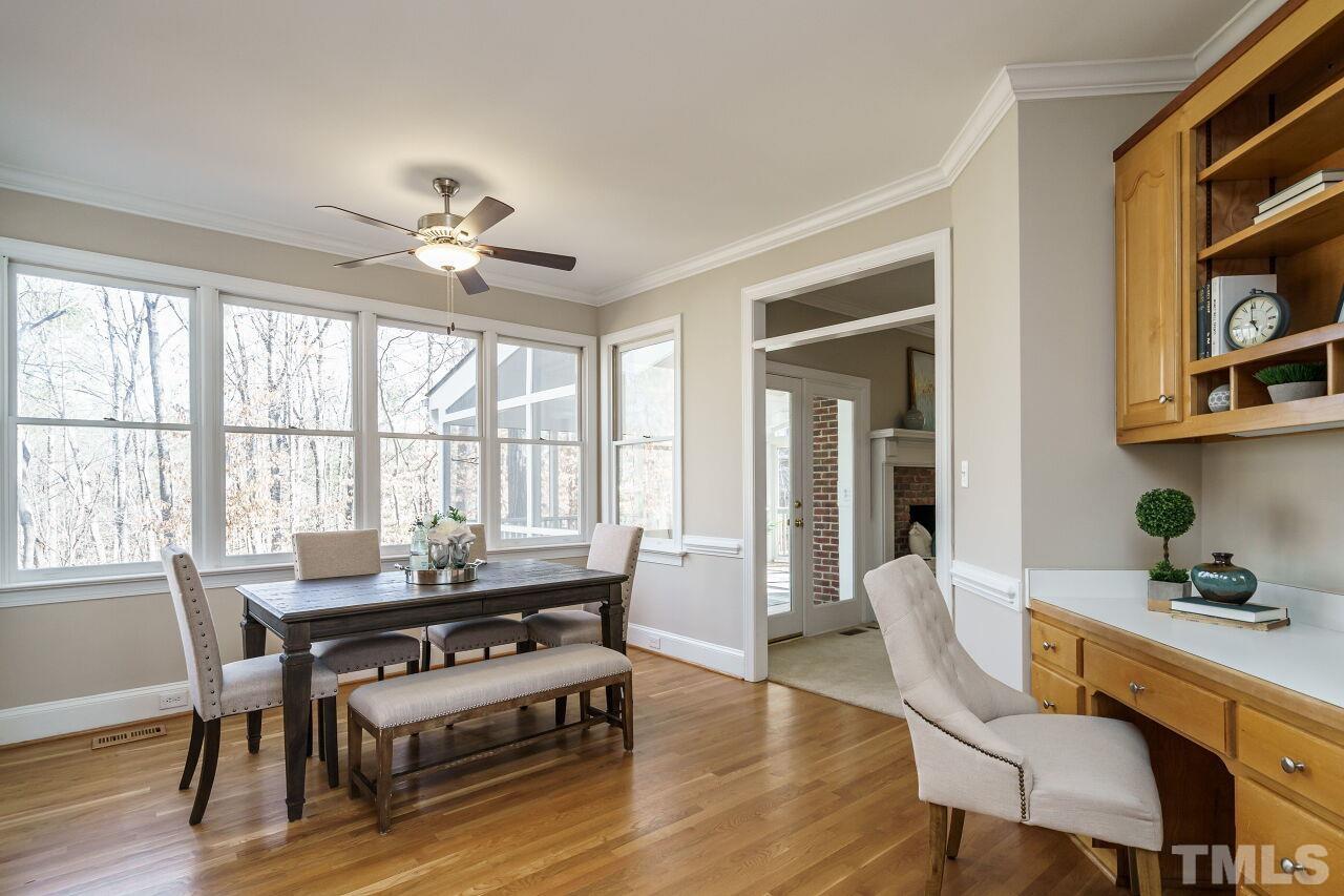 7920 Sutcliffe Drive Raleigh, NC 27613 - Photo 10 of 37 Lovely and bright can sit a large group