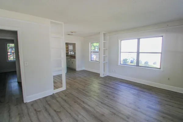 $2,200 | 2104 Maybank Highway, Charleston, SC 29412