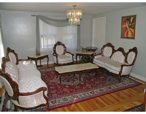 798 Trapelo Road Waltham, MA 02452 - Photo 6 of 7 Gallery Image 6