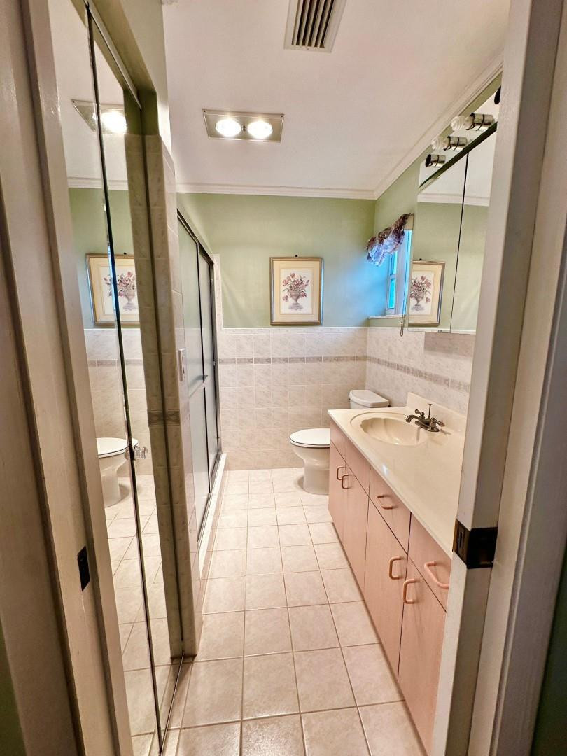 307 Bamboo Road Palm Beach Shores, FL 33404 - Photo 13 of 29 Photo 14