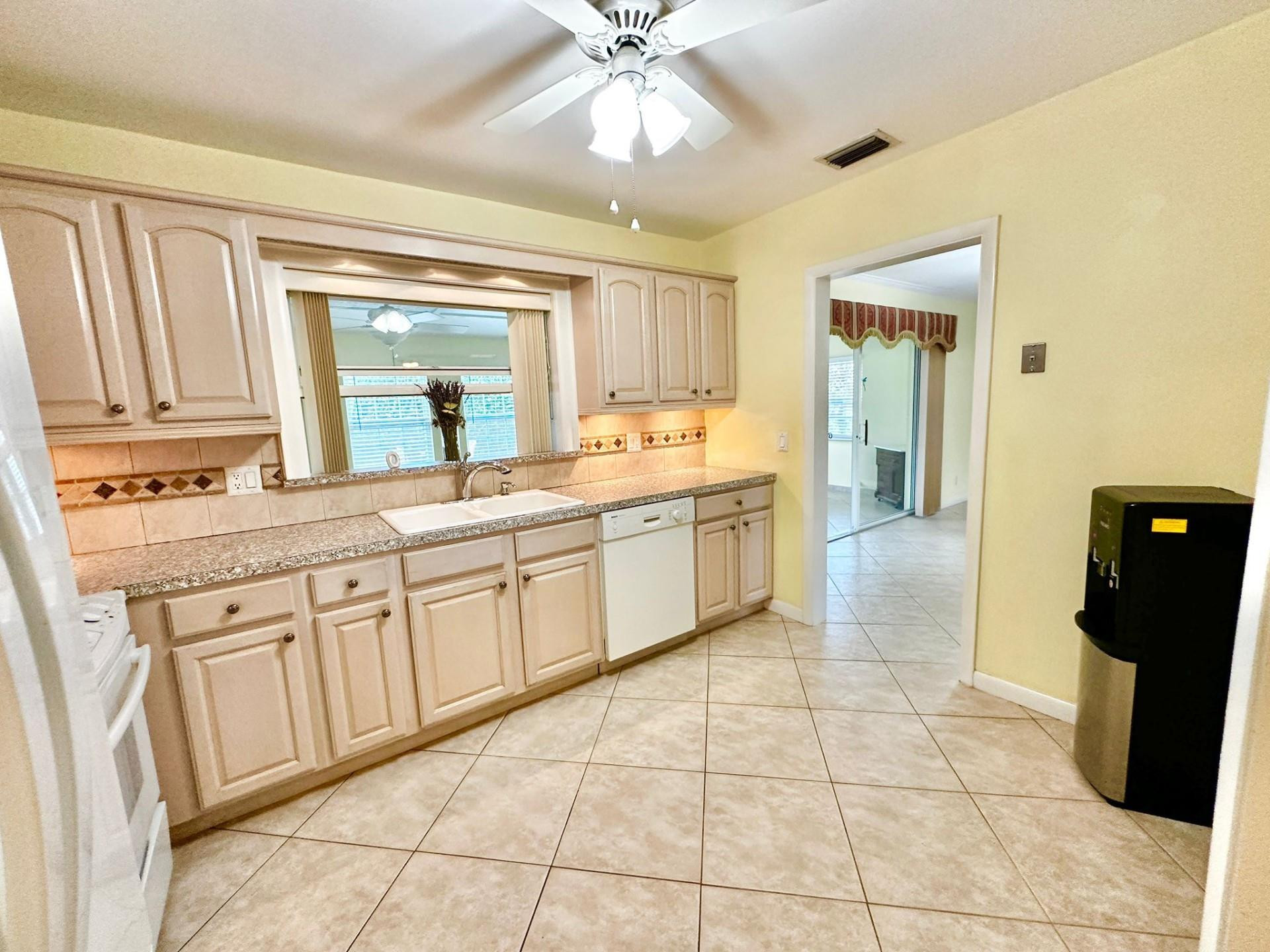 307 Bamboo Road Palm Beach Shores, FL 33404 - Photo 16 of 29 Photo 17