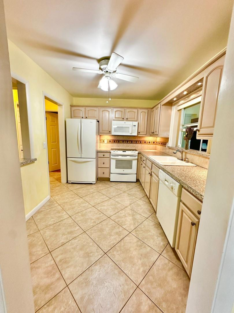 307 Bamboo Road Palm Beach Shores, FL 33404 - Photo 17 of 29 Photo 18