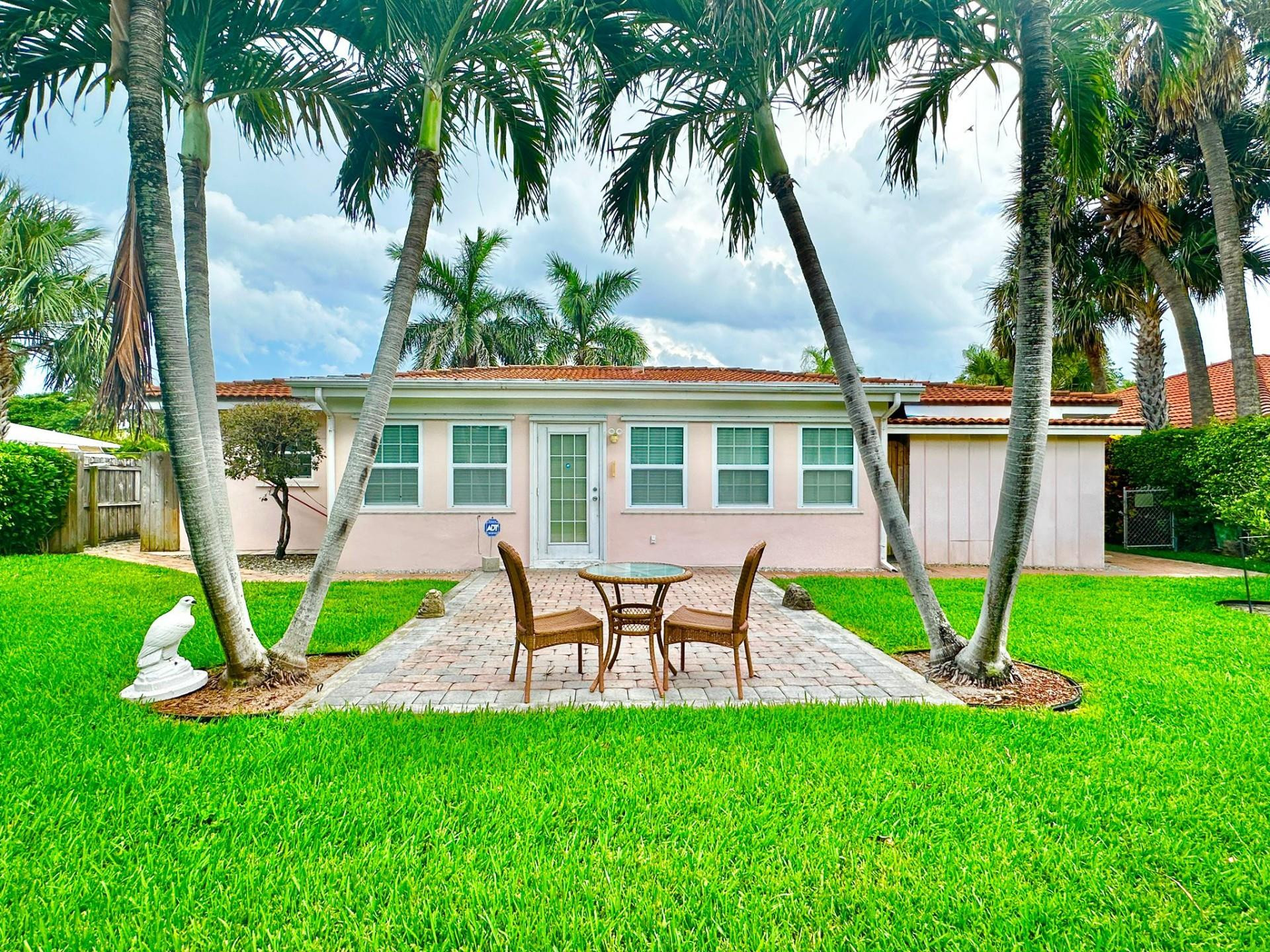 307 Bamboo Road Palm Beach Shores, FL 33404 - Photo 2 of 29 Photo 2