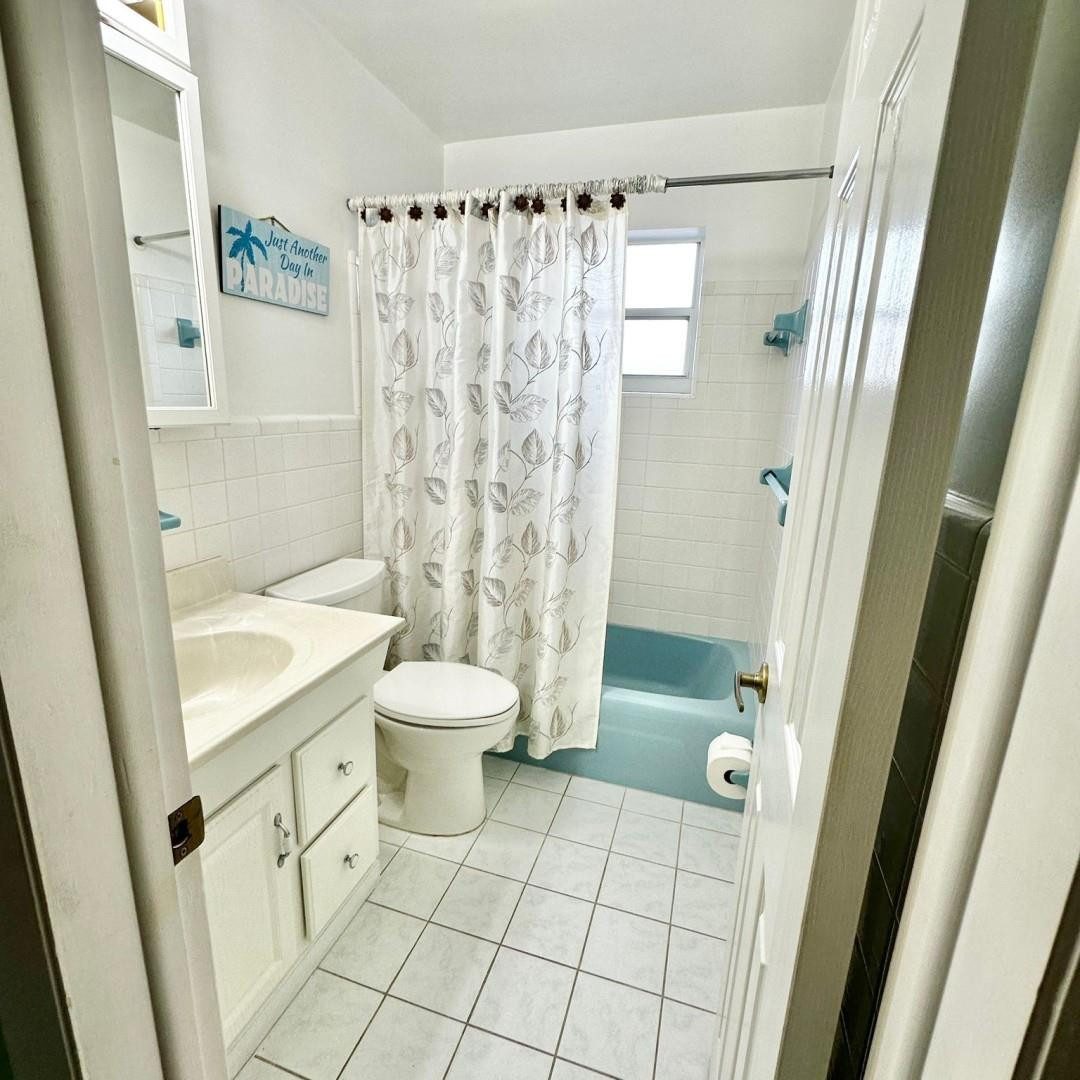 307 Bamboo Road Palm Beach Shores, FL 33404 - Photo 21 of 29 Photo 22