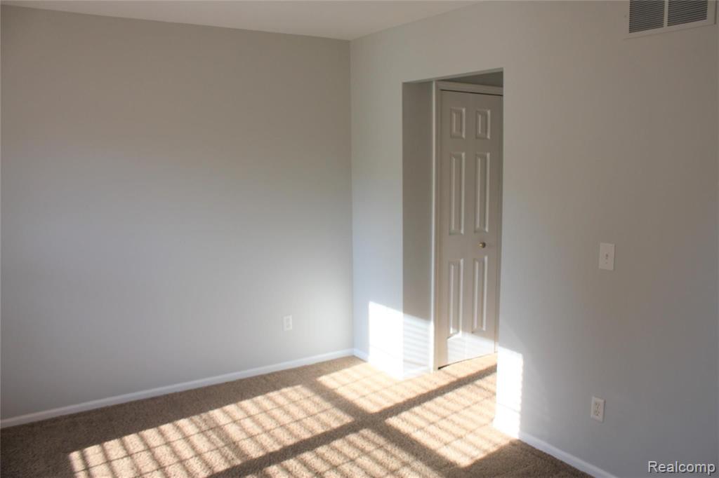 1886 River Road St. Clair, MI 48079 - Photo 13 of 24