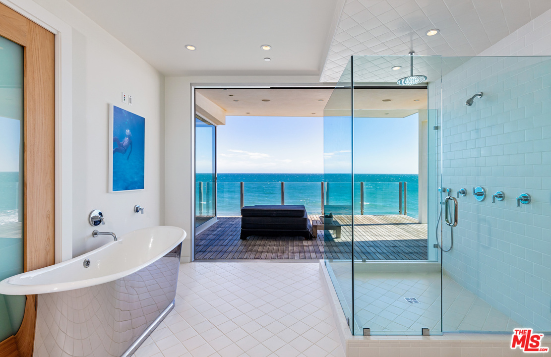 25160 Malibu Road Malibu, CA 90265 - Photo 16 of 30