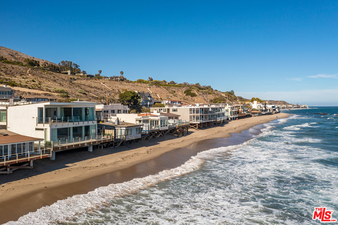 25160 Malibu Road Malibu, CA 90265 - Photo 3 of 30