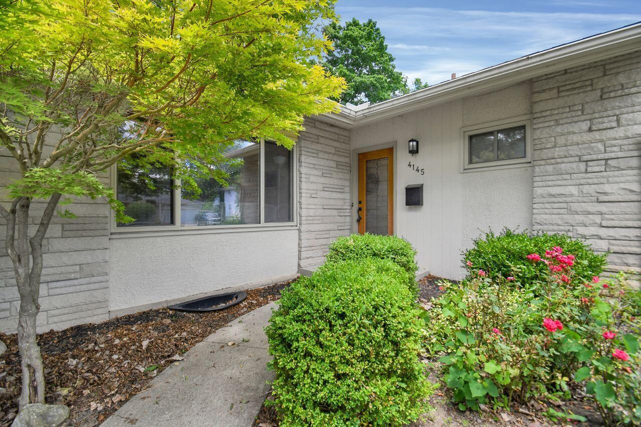4145 Kendale Road Columbus, OH 43220 - Photo 2 of 37 4145 Kendale Road