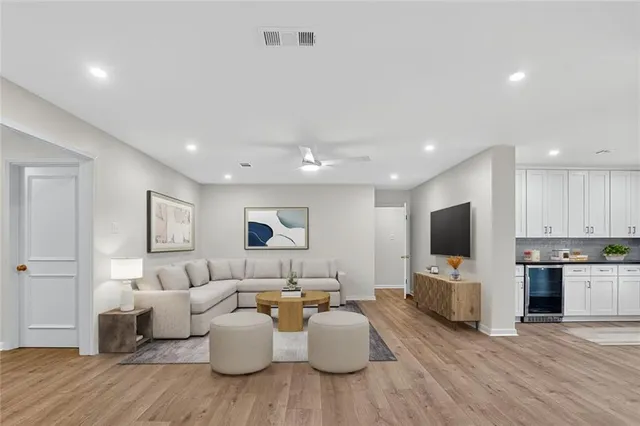 $725,000 | 10120 Idlewood Place, River Ridge, LA 70123