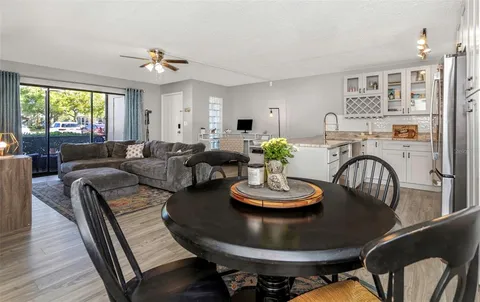 $229,900 | 3323 Crystal Court East, Unit B, Palm Harbor, FL 34685