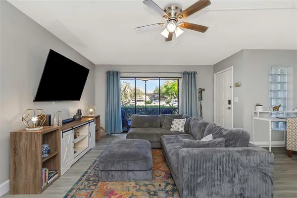 $229,900 | 3323 Crystal Court East, Unit B, Palm Harbor, FL 34685