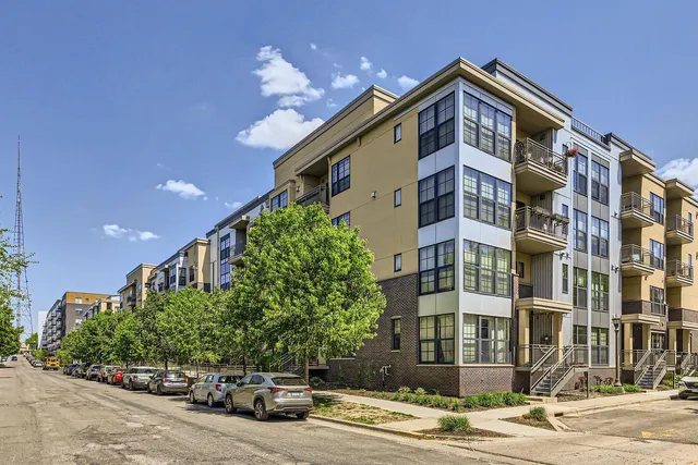 $219,900 | 820 Emerald Street Southeast, Unit 402, St. Paul, MN 55114