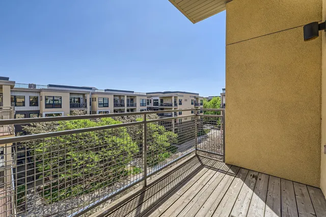 $219,900 | 820 Emerald Street Southeast, Unit 402, St. Paul, MN 55114