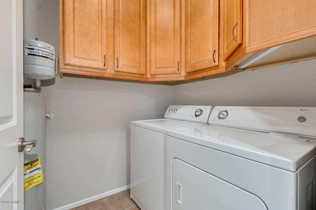16013 South Desert Foothills Parkway, Unit 2090 Phoenix, AZ 85048 - Photo 28 of 43 a utility room with dryer and washer