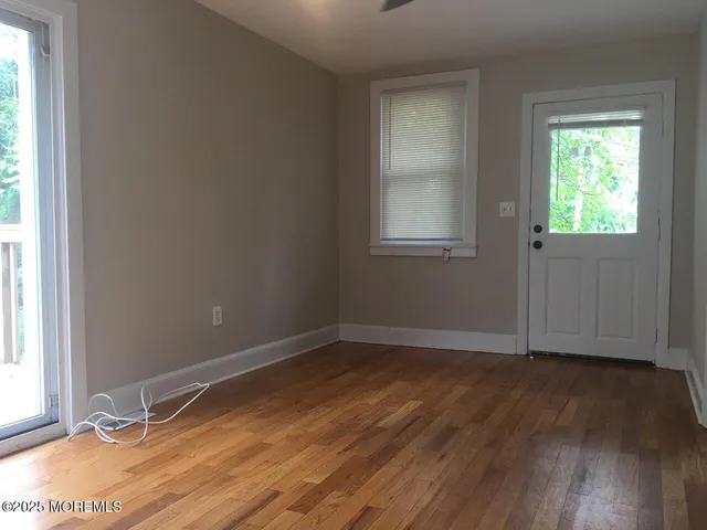 $410,000 | 16 Leighton Place, Red Bank, NJ 07701