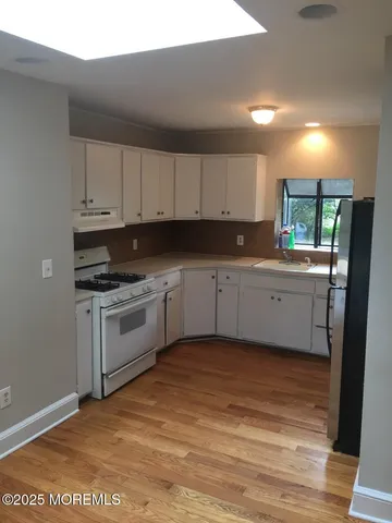 $410,000 | 16 Leighton Place, Red Bank, NJ 07701