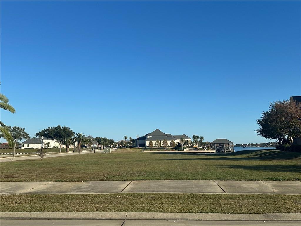 2024 Lakeshore Boulevard Slidell, LA 70461 - Photo 2 of 5