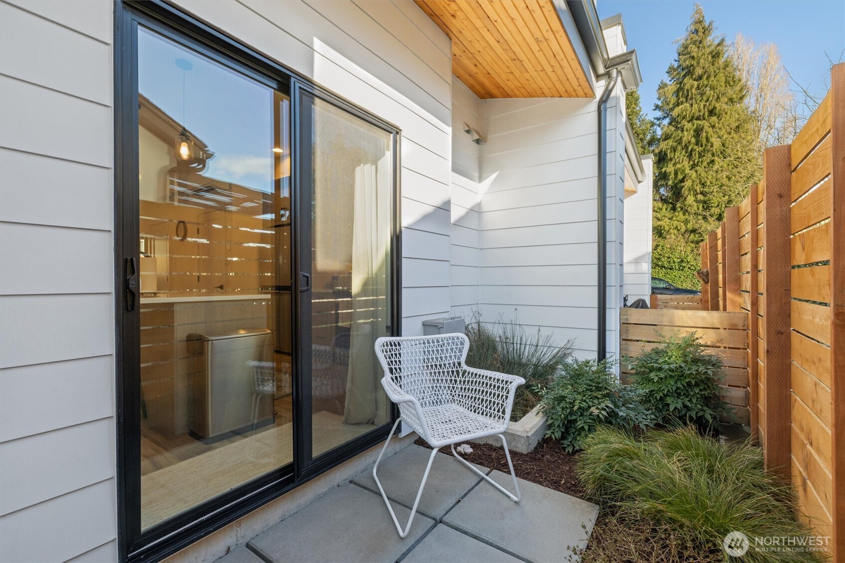 4203 Southwest Raymond Street Seattle, WA 98136 - Photo 13 of 40