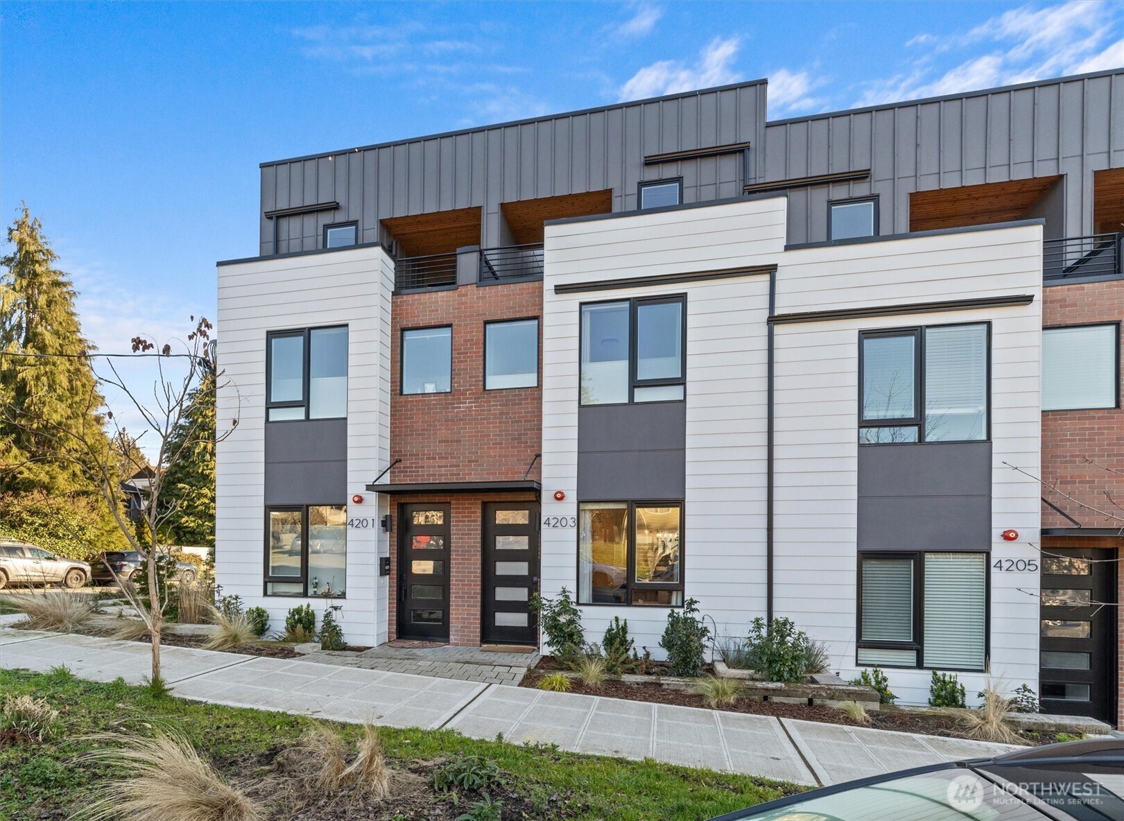 4203 Southwest Raymond Street Seattle, WA 98136 - Photo 38 of 40