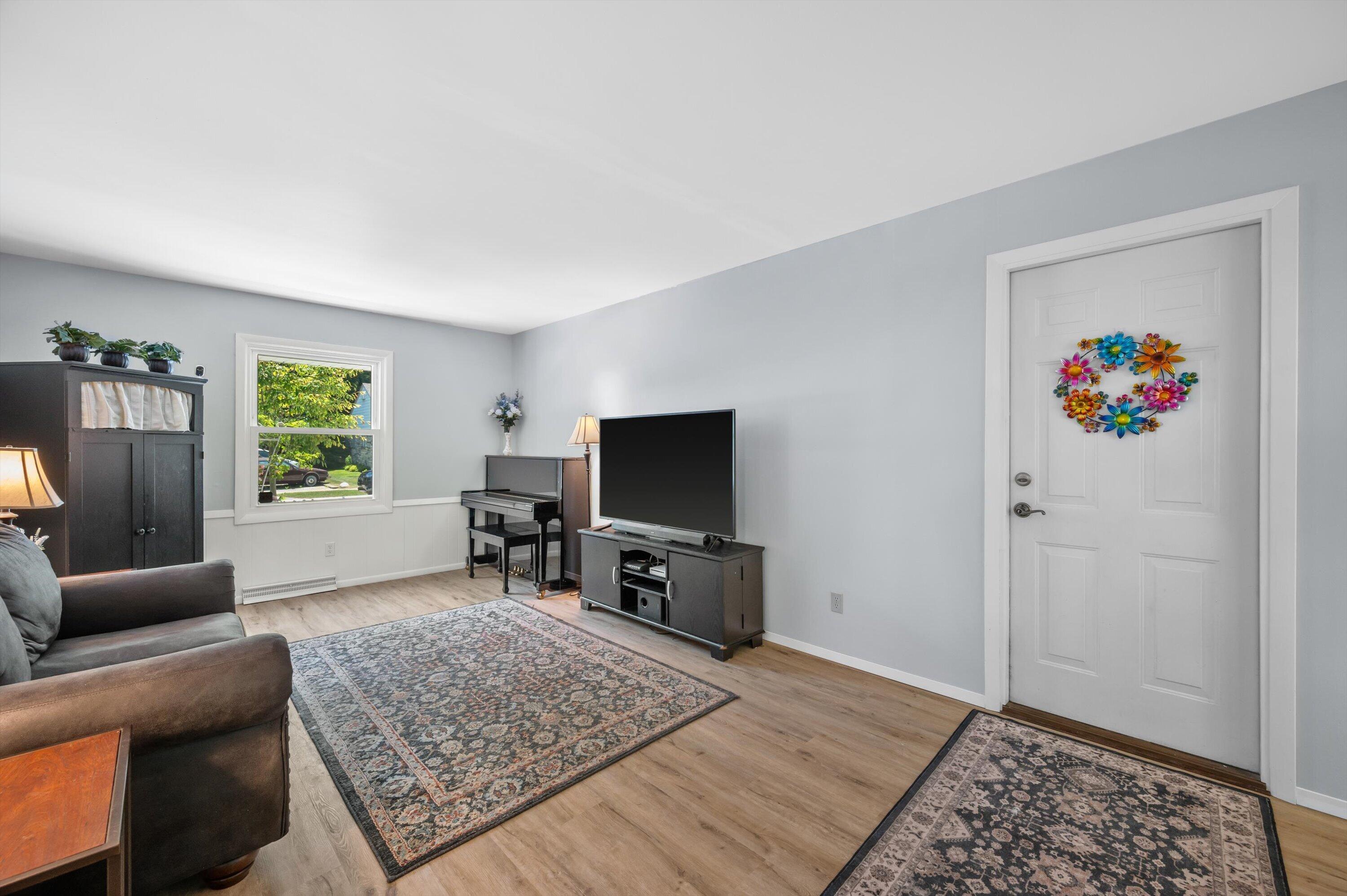 5888 Riverside Drive Greendale, WI 53129 - Photo 17 of 31 16-0093