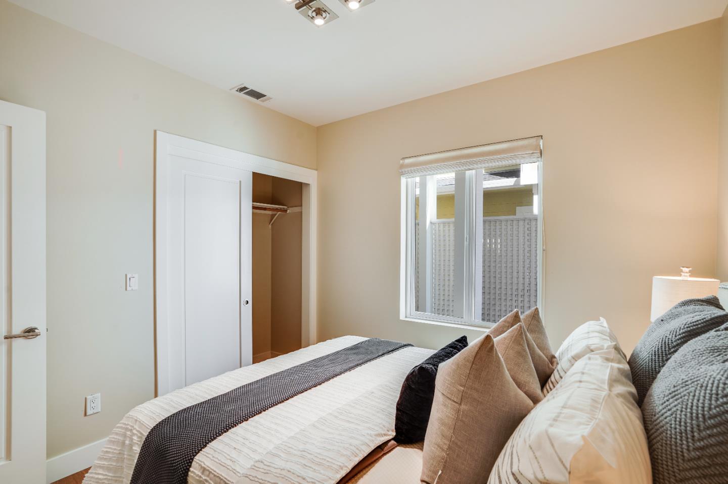 1126 Boranda Avenue Mountain View, CA 94040 - Photo 18 of 47