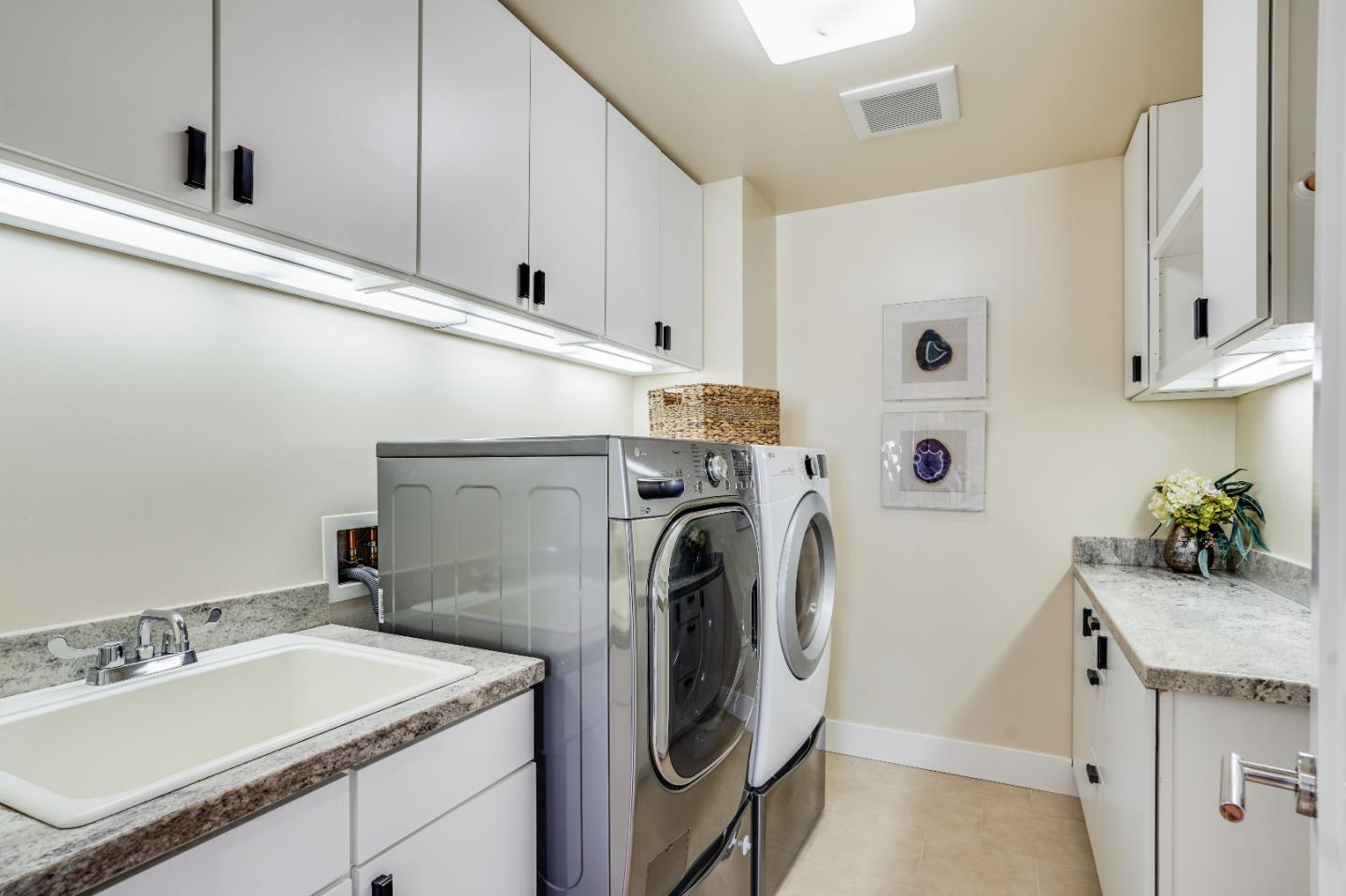 1126 Boranda Avenue Mountain View, CA 94040 - Photo 22 of 47