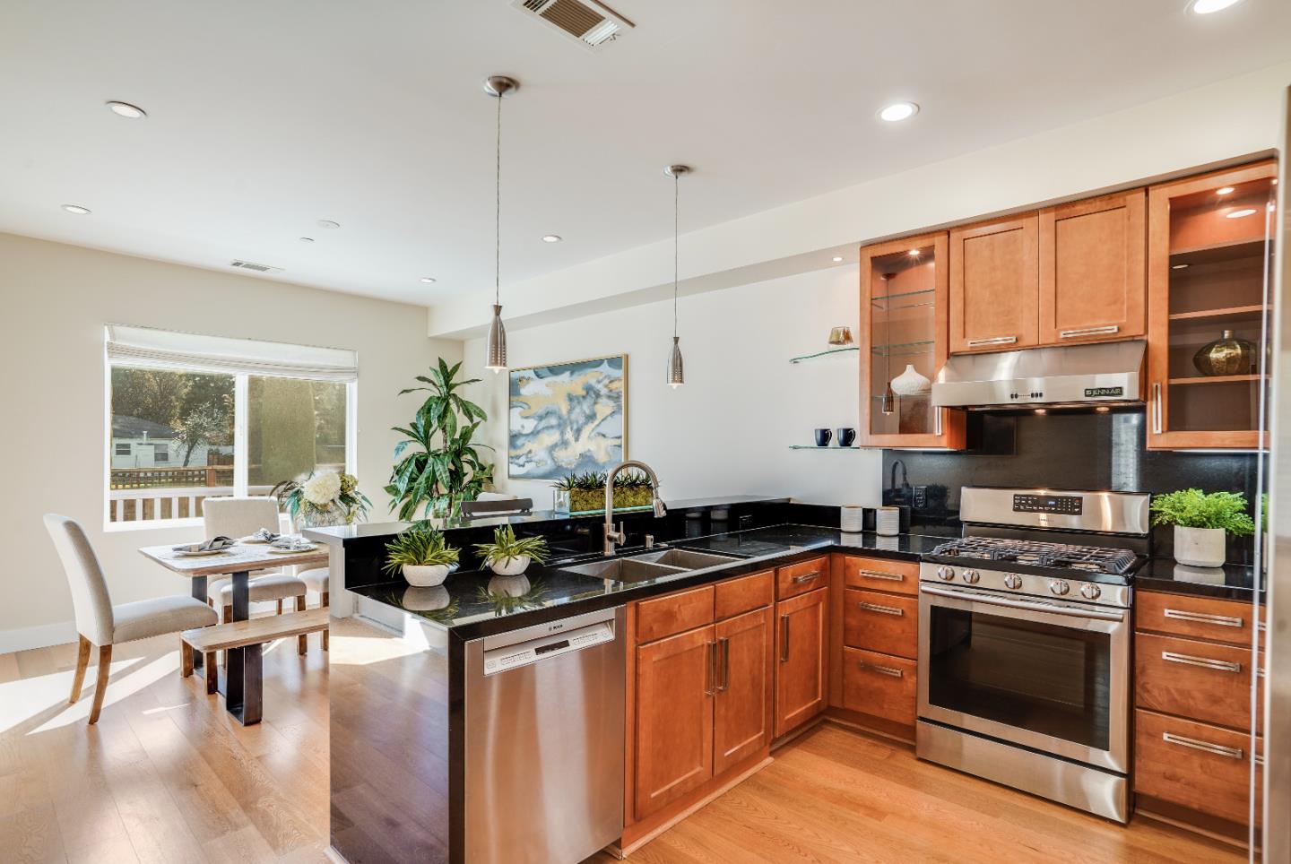 1126 Boranda Avenue Mountain View, CA 94040 - Photo 7 of 47