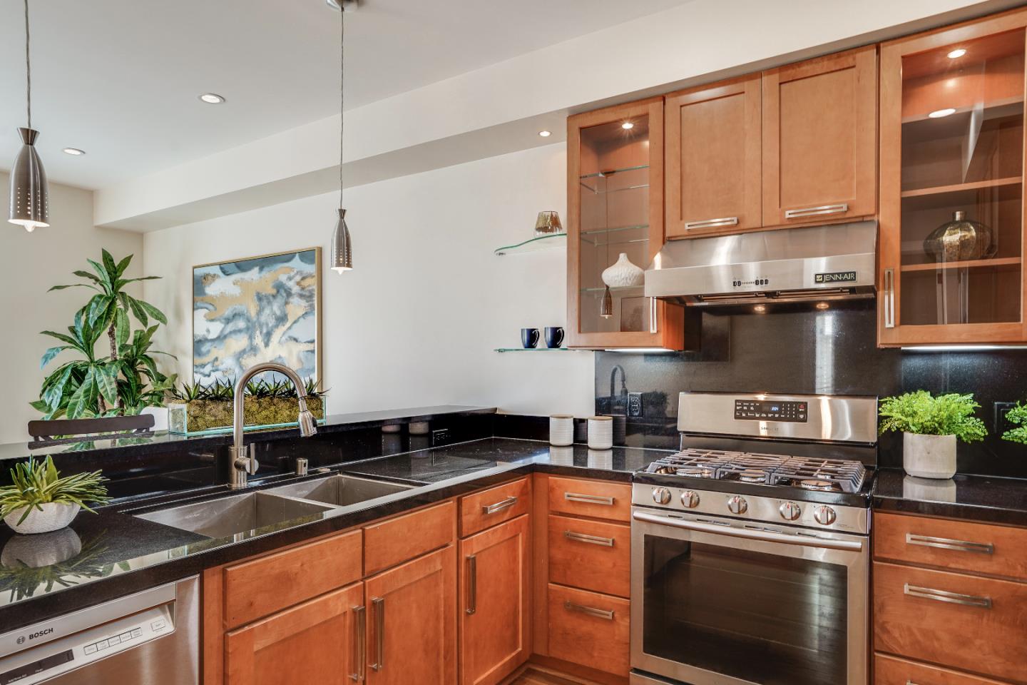 1126 Boranda Avenue Mountain View, CA 94040 - Photo 8 of 47