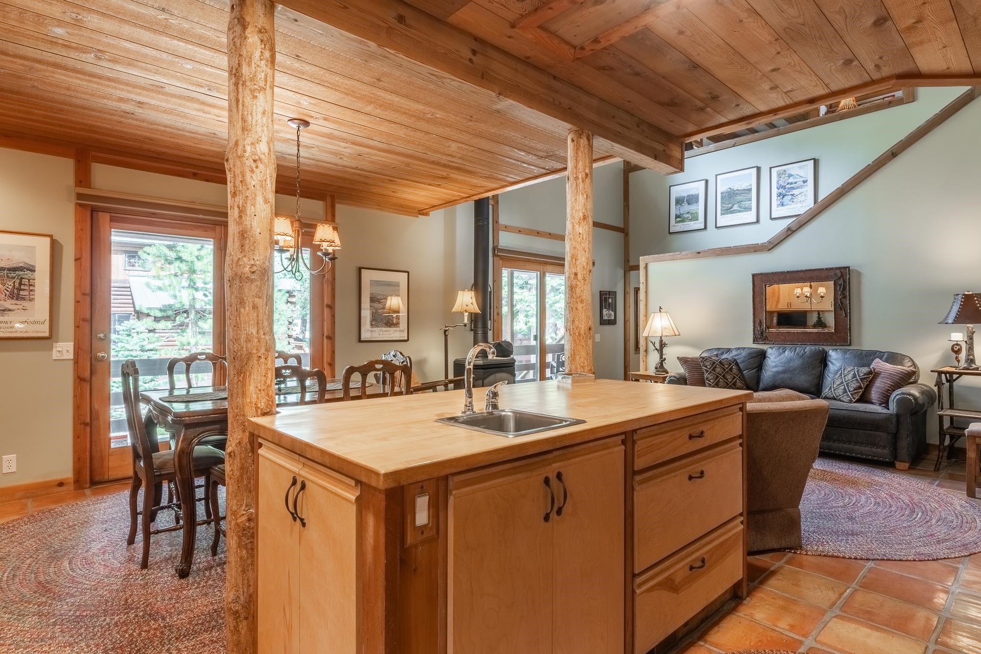 121 Cliff Circle Mammoth Lakes, CA 93546 - Photo 11 of 45