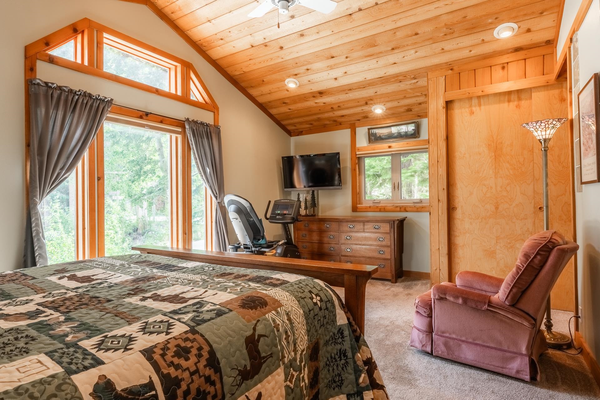 121 Cliff Circle Mammoth Lakes, CA 93546 - Photo 16 of 45