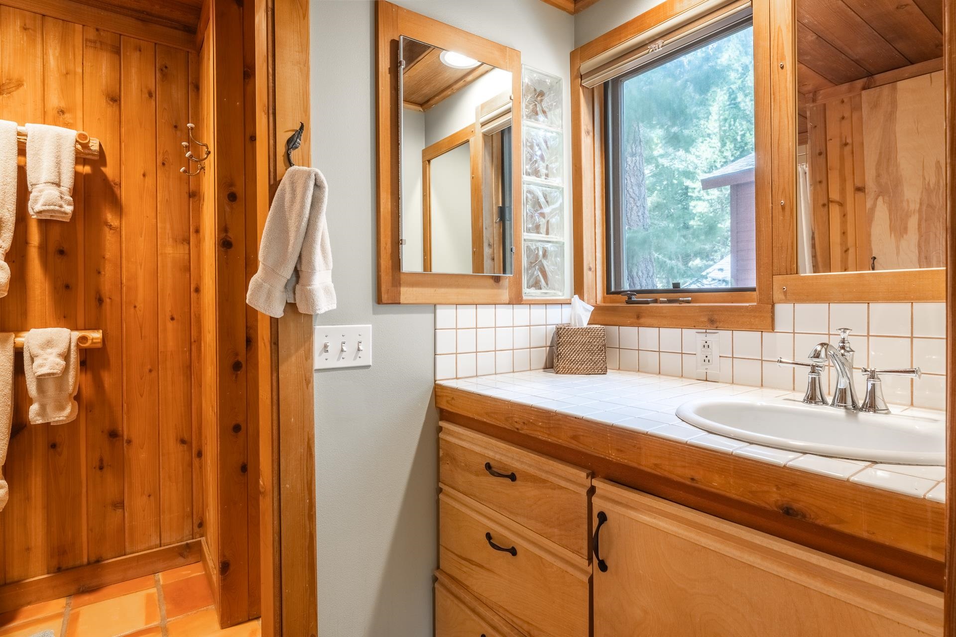 121 Cliff Circle Mammoth Lakes, CA 93546 - Photo 23 of 45