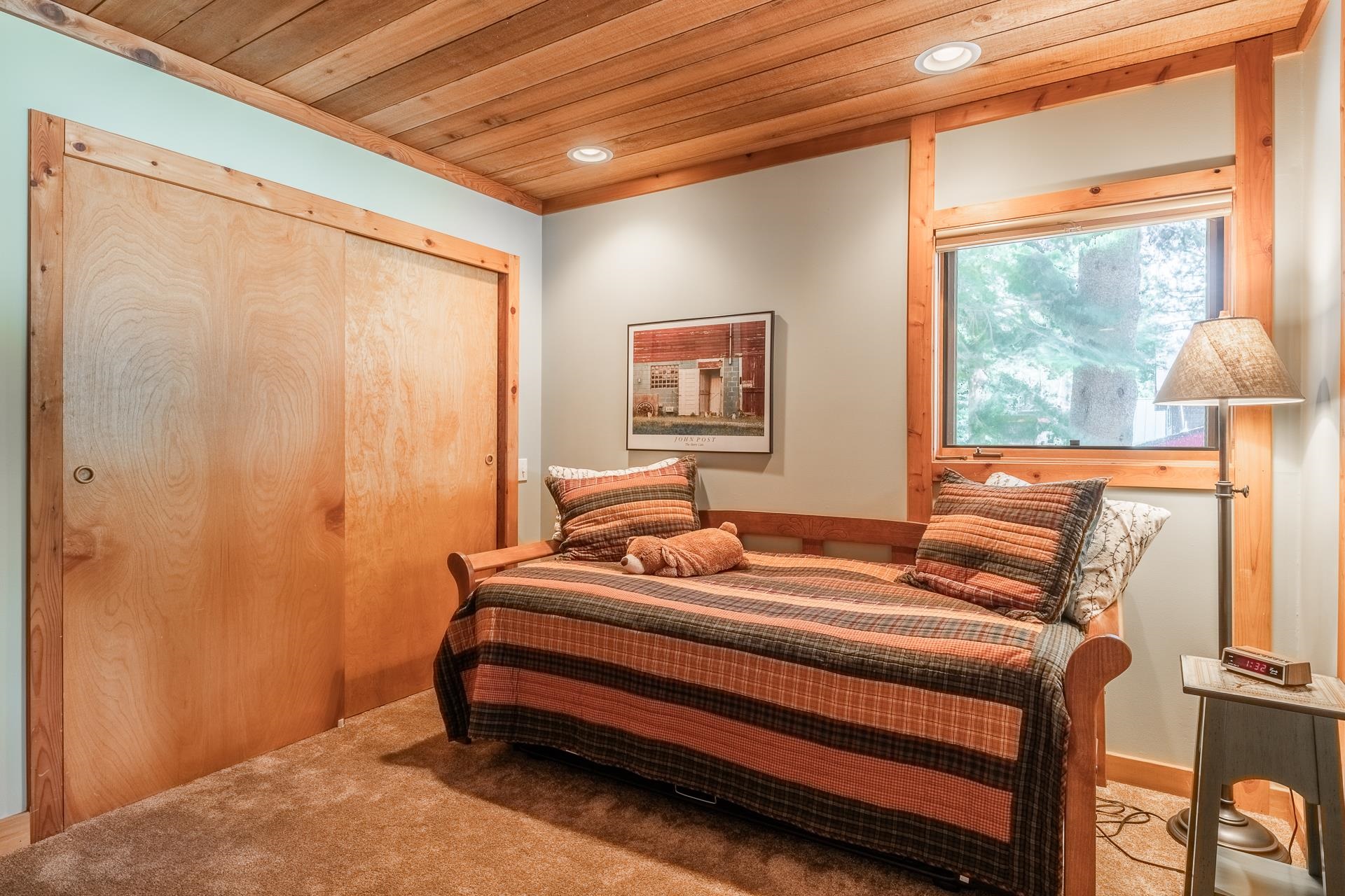 121 Cliff Circle Mammoth Lakes, CA 93546 - Photo 26 of 45