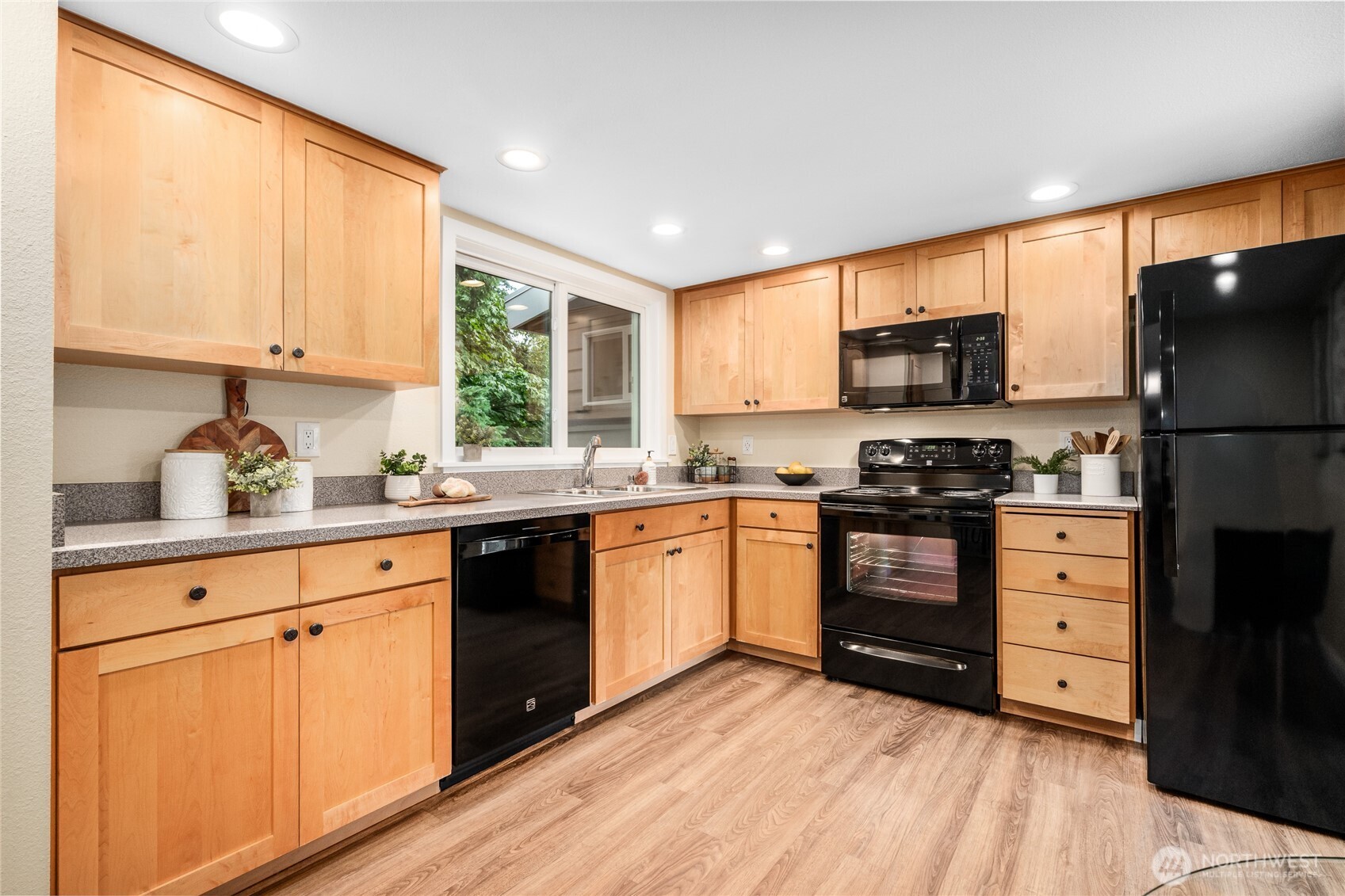 10620 Northeast 146th Street Bothell, WA 98011 - Photo 12 of 39 Gallery Image 12