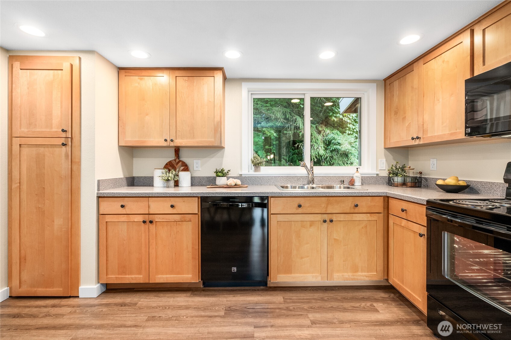 10620 Northeast 146th Street Bothell, WA 98011 - Photo 13 of 39 Gallery Image 13